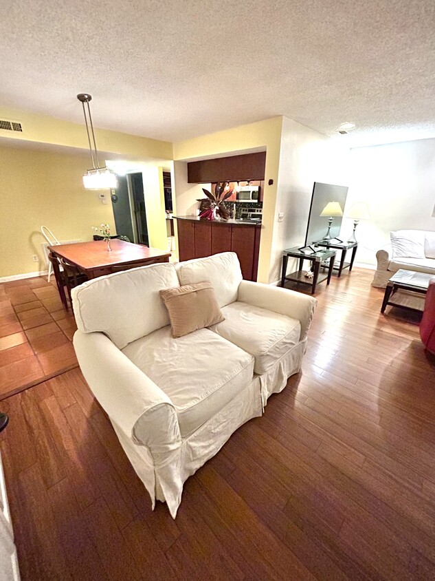 Foto principal - 1708 Glenhouse Dr