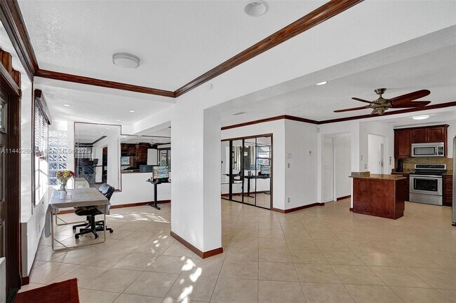 Foto del edificio - 2001 NW 39th Ct