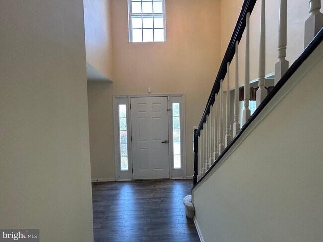 Building Photo - 13220 Willow Point Dr