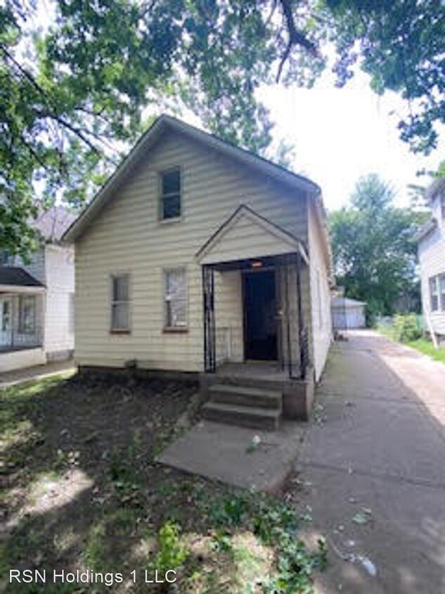 Primary Photo - 3 br, 1 bath House - 3654 E 55TH ST
