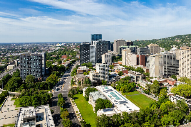 Aerial - 1180 Rue Du Fort