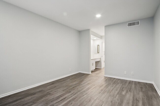 Interior Photo - 312 S. Willaman Drive