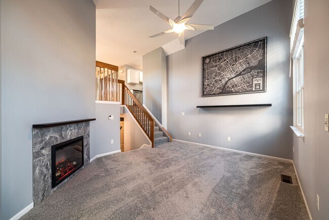 Foto del edificio - $1975 - Beautiful 2 Bedroom Condo with 2 bathrooms