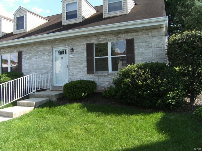Foto del edificio - 174 Springhouse Rd