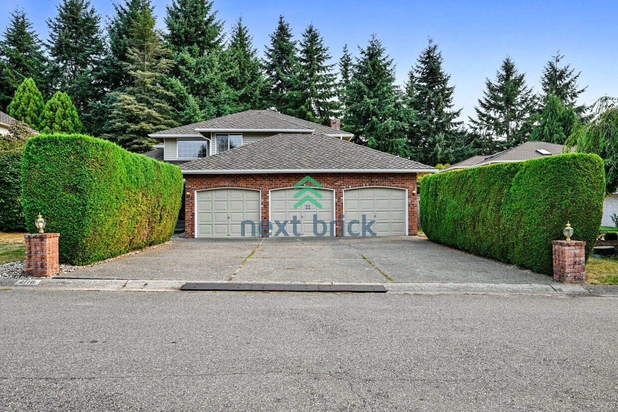 Foto principal - Beautiful 4 Bed 2.5 Bath single family hou...