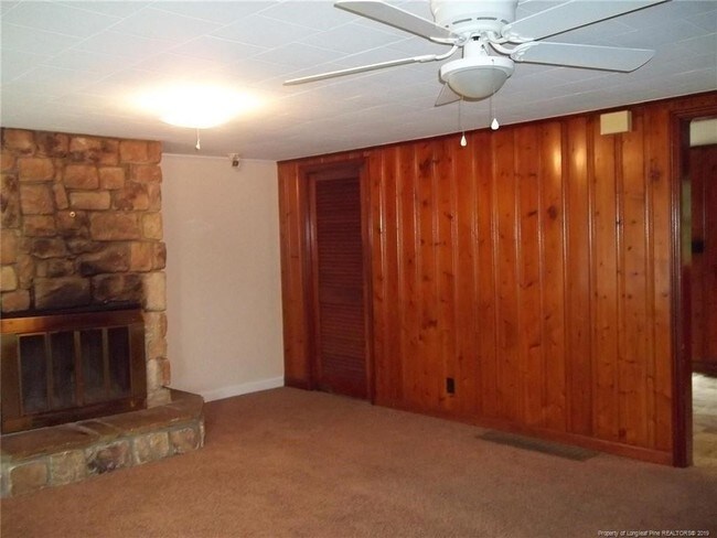 Building Photo - 2028 Crystal Springs Rd