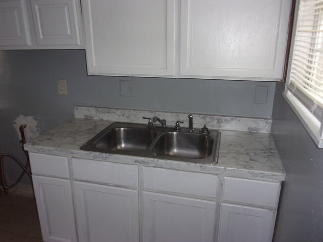 Photo - 525 Baltimore St House