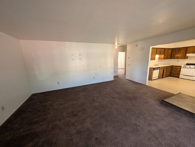 Foto del edificio - "Charming Studio Retreat: Your Cozy Haven in Porterville!"
