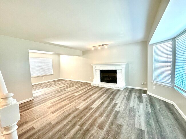 Foto del edificio - 108 S Willow Grove Ct
