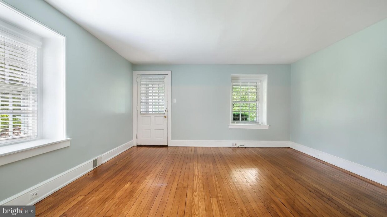 Primary Photo - 147 Conestoga Rd