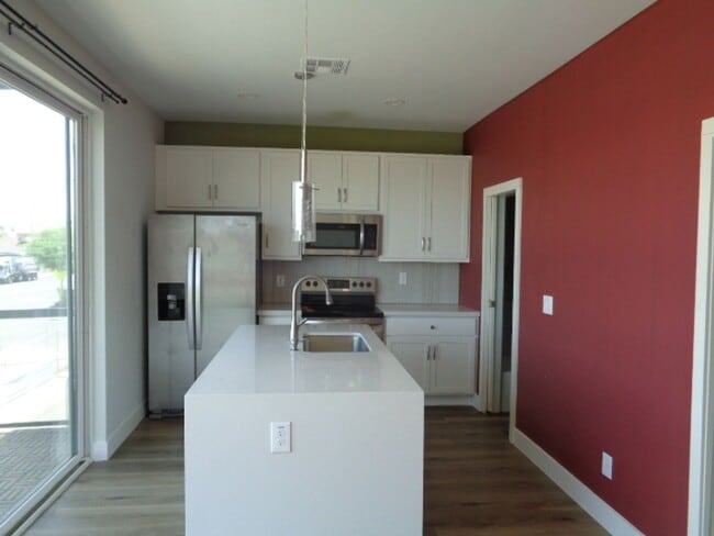 Photo - 1106 S Montezuma Ave Townhome