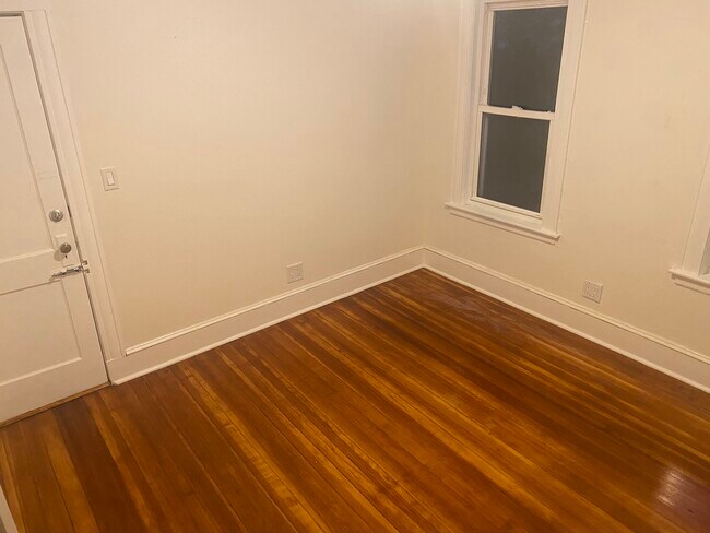bedroom-1 - 570 South St