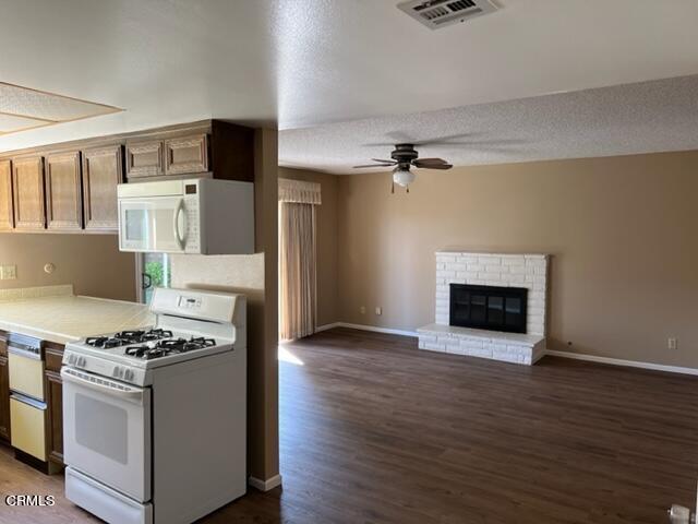 Building Photo - 145 N Linden Dr