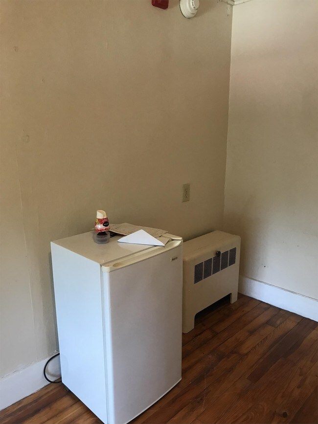 180 Main St Unit ROOM5A, Gorham, ME 04038 Room for Rent in Gorham, ME