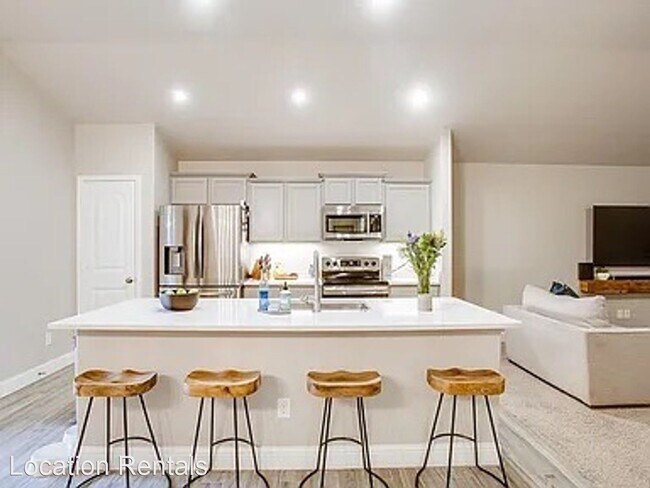 Foto del edificio - 3 br, 2 bath House - 2903 Valencia Avenue