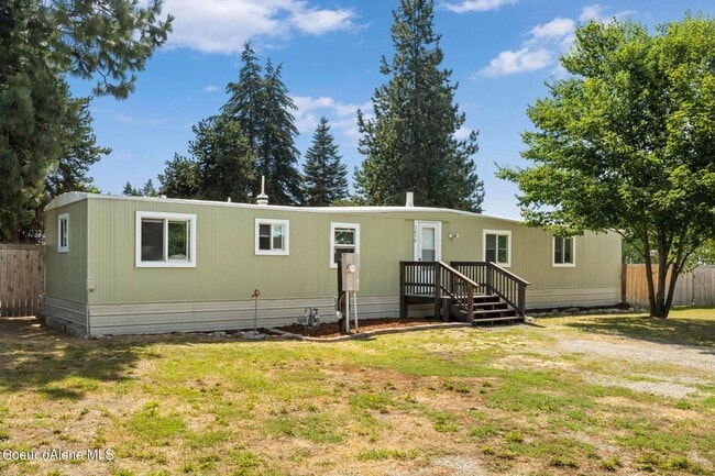 Building Photo - Manufactured Home 3 bed 1.5 bath RV Parking/Fenced Yard