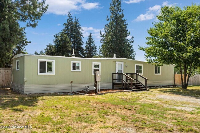 Foto del edificio - Manufactured Home 3 bed 1.5 bath RV Parking/Fenced Yard