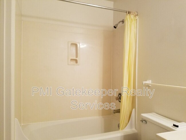 Foto del edificio - 10555 Montgomery Rd