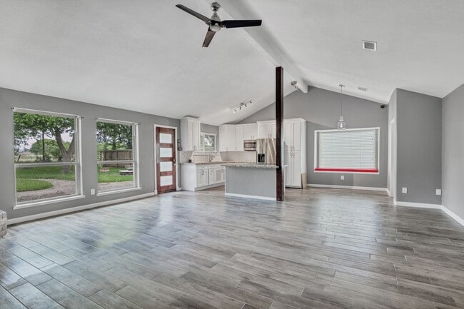 Foto del edificio - 638 Fair Oak Dr