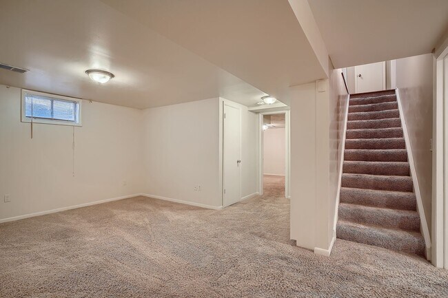 Foto del edificio - 1 Bedroom ADU with Full Kitchen & Private ...