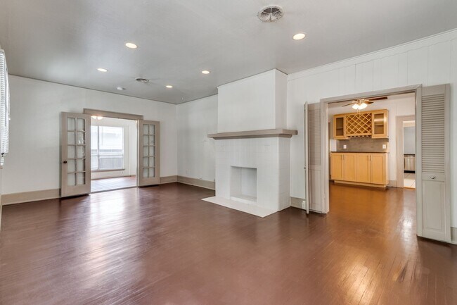 Foto del edificio - 4312 Avondale Ave