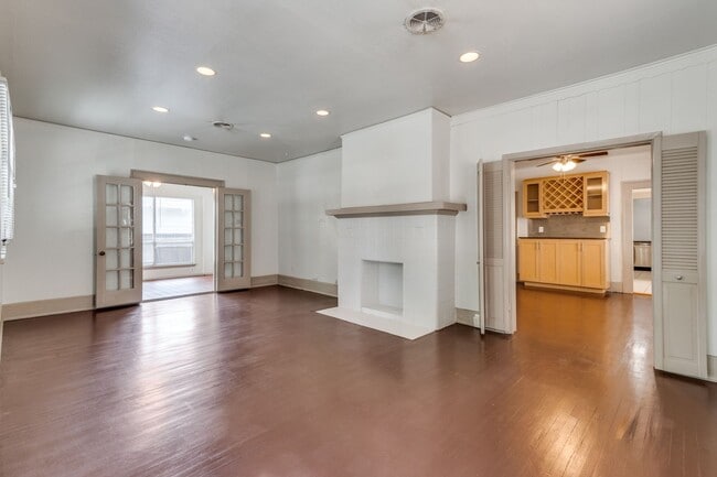 Photo - Rare & Classic Oak Lawn House | Great Location | Huge Backyard