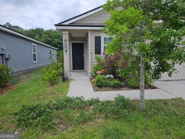 Building Photo - 137 Teakwood Dr