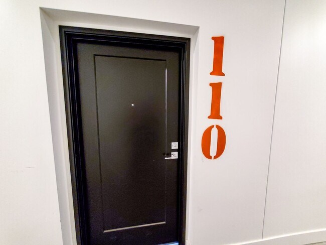 Building Photo - Exposed Brick Studio Apartment at a Great ...