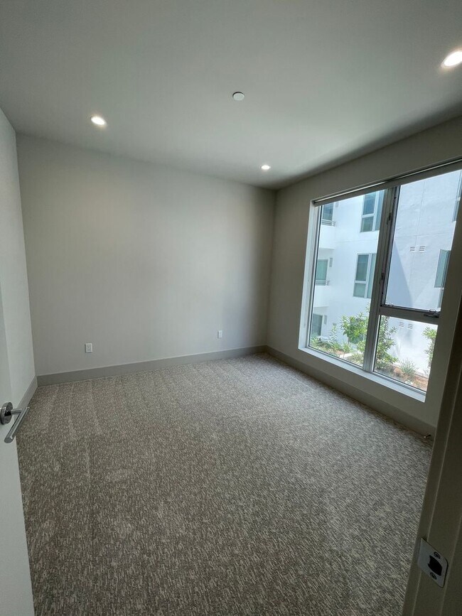 Interior Photo - La Vida Melrose