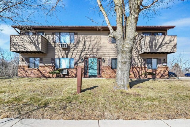 Foto principal - 141 Maple Ave S