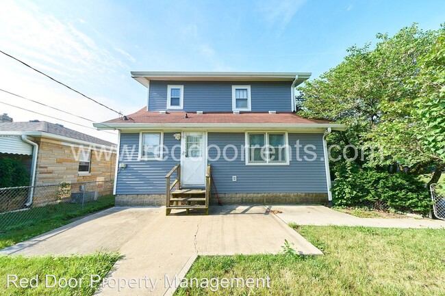 Building Photo - 3 br, 1.5 bath House - 1426 Main street