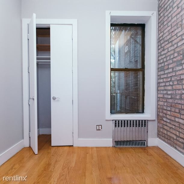 Foto del edificio - 171 Rogers Ave