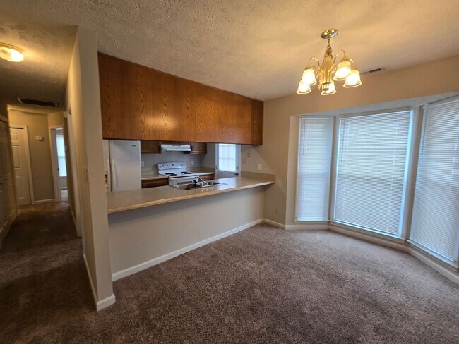 Foto del edificio - 6850 Shawcross Ln