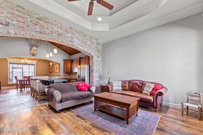 Foto del edificio - 126 Heathwood Dr