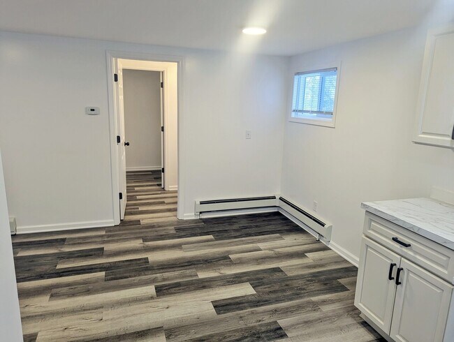 Building Photo - 868 S Huron