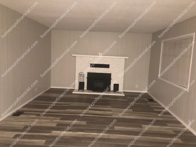 Foto del edificio - 52614 Laurel Trail