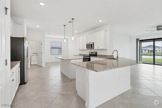 Building Photo - 3350 Antilla Ct
