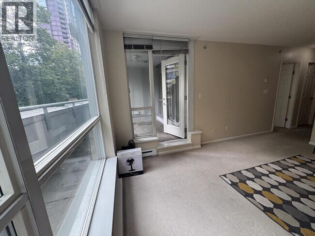 Photo du bâtiment - 1420-1420 W Georgia St