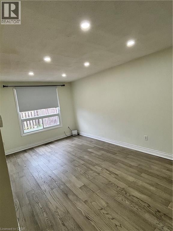 Photo du bâtiment - 1350 Limeridge Rd E