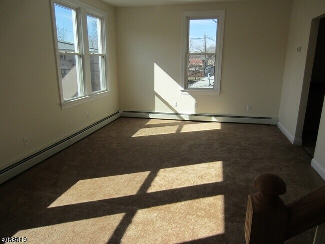 Foto del edificio - 367 Hoover Ave
