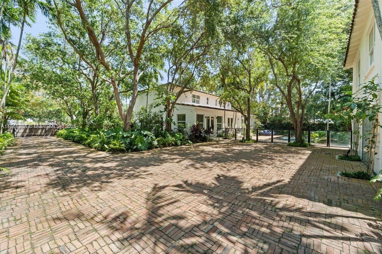 Primary Photo - 5812 Alton Rd