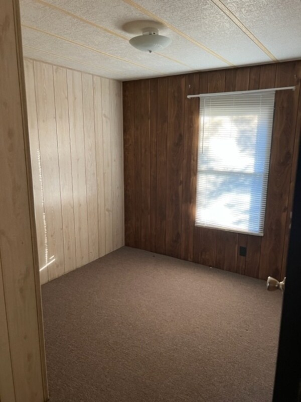 Building Photo - 210 Evergreen Dr