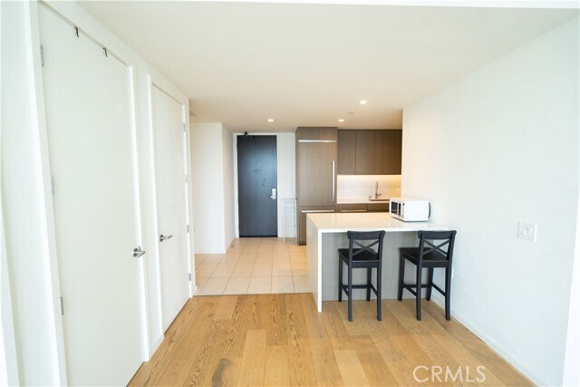 Building Photo - 889 Francisco St