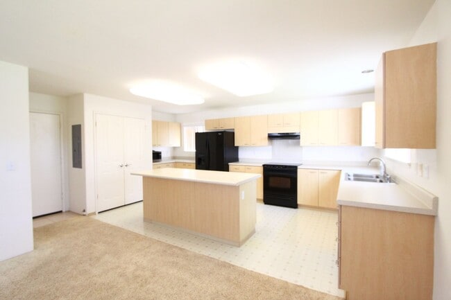 Building Photo - Mililani Mauka