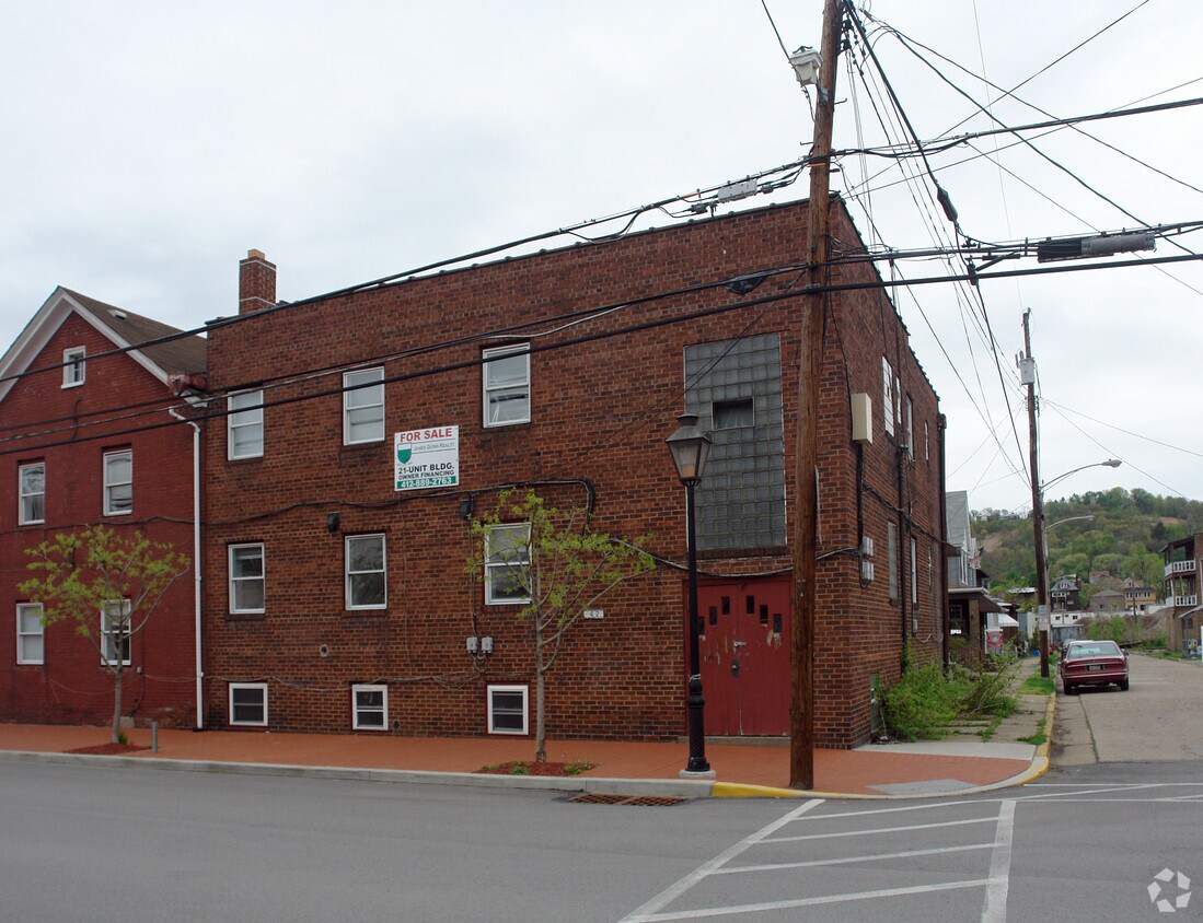 1412 Merchant St, Ambridge, PA 15003 Apartments in Ambridge, PA