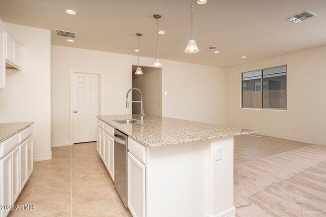 Foto del edificio - 16792 W Gwen St