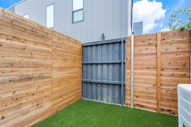 Foto del edificio - 4715 Live Oak St