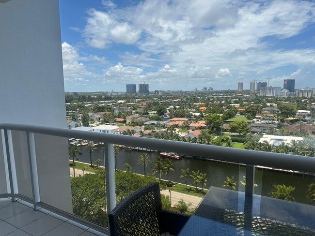 Photo - 3640 Yacht Club Dr (Aventura, FL) Apartment