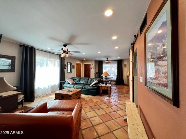 Building Photo - 37801 N Cave Creek Rd