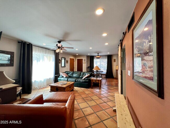 Foto del edificio - 37801 N Cave Creek Rd